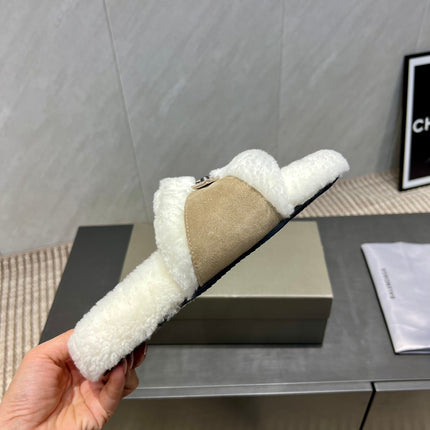 BALENCIAGA 25S SLIPPERS IN DARK BEIGE SUEDE AND WHITE WOOL