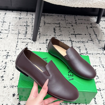 BOTTEGA VENETA 26S FLAT LOAFERS IN DARK BROWN CALFSKIN