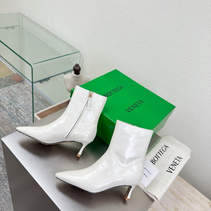 BOTTEGA VENETA 26S ANKLE BOOTS 70 MM IN CREAM WHITE SHINY CALFSKIN