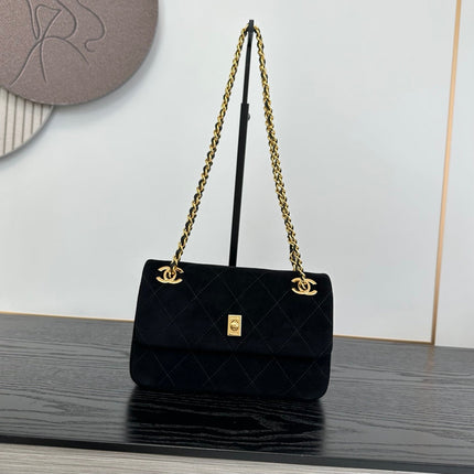 CHANEL 26S CLASSIC FLAP BAG 22 IN BLACK QUILTED SUEDE