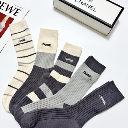 CHANEL 26S CREW SOCKS 405383 (1 BOX)