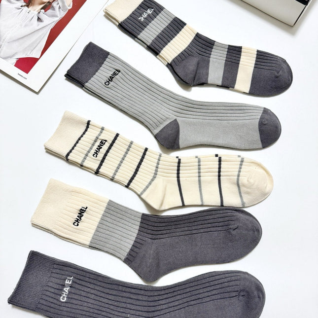 CHANEL 26S CREW SOCKS 405383 (1 BOX)
