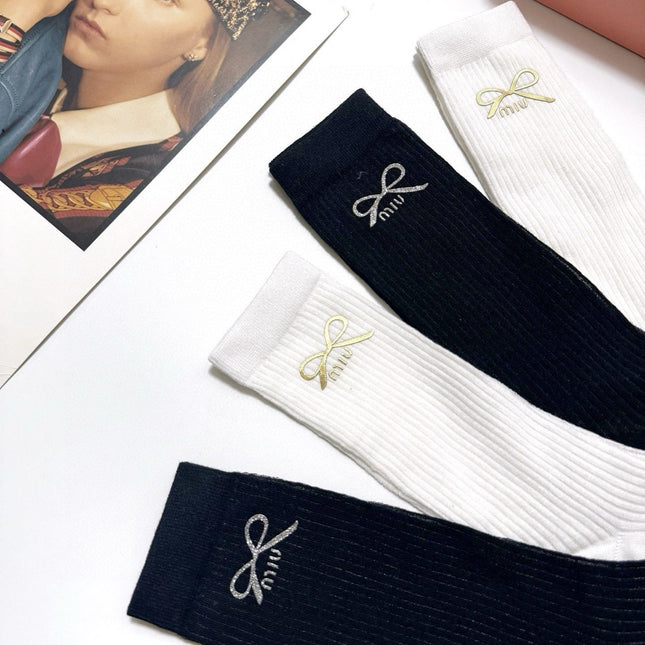 MIUMIU 26S CREW SOCKS 413913 (1 BOX)