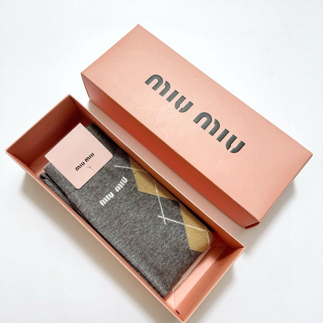 MIUMIU 26S CREW SOCKS 417700 (1 BOX)