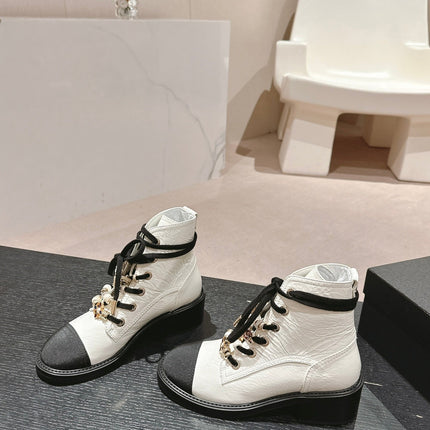 OXFORD SHORT BOOTS WHITE MIX BLACK SHEEPSKIN