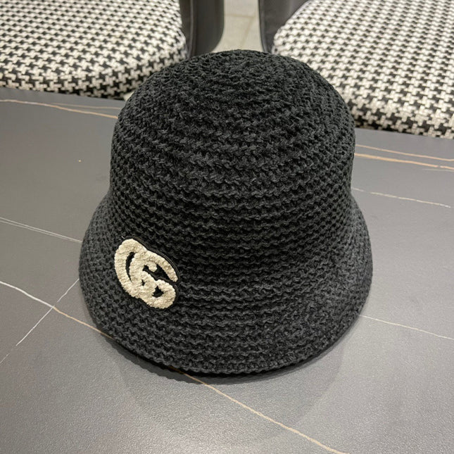 BUCKET HAT IN BLACK WOOL 389114