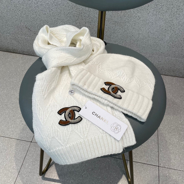 SET HAT AND SCARF IN WHITE WOOL 420824