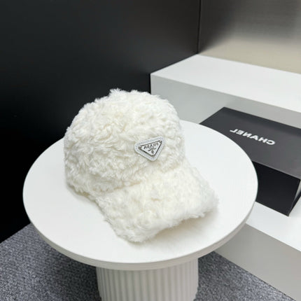 PRADA 26S BASEBALL CAP IN WHITE 551545