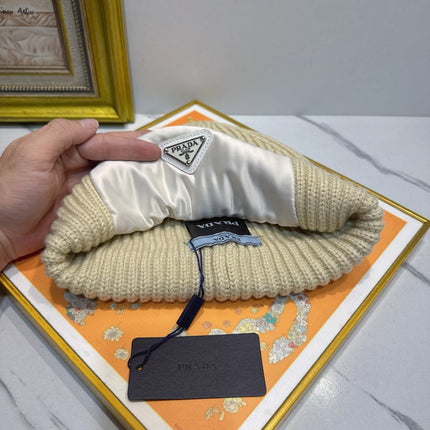 PRADA 26S BEANIE HAT 544782