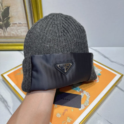 PRADA 26S BEANIE HAT 544785