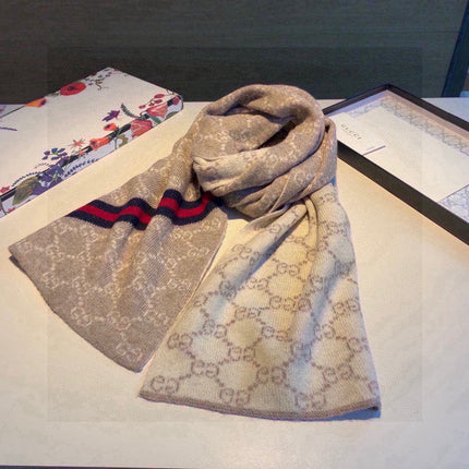 CLASSIC SCARF 180 CM IN ECRU TAN MONOGRAM CASHMERE 401993