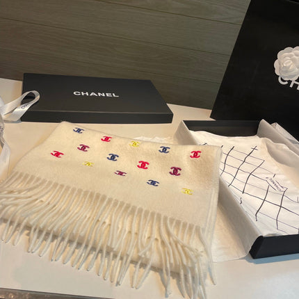 CHANEL 26S SCARF 180 IN CASHMERE 510923