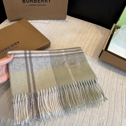 BURBERRY 26S SCARF 200 IN CASHMERE 513318