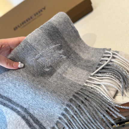 BURBERRY 26S SCARF 200 IN CASHMERE 515780