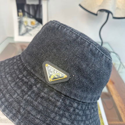 PRADA 26S BUCKET HAT 438469