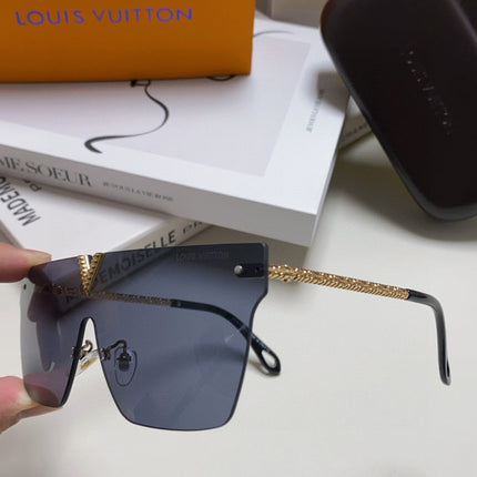 SQUARE SUNGLASS 581372 IN GOLD METAL GREY LENSES