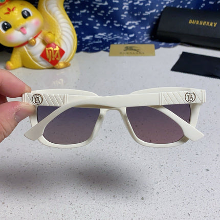 BURBERRY 26S SQUARE FRAME IN ACETATE 493069