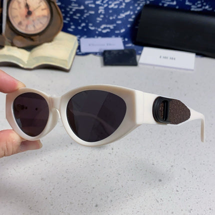MONTAIGNE SUNGLASS 578113 IN OFF WHITE ACETATE