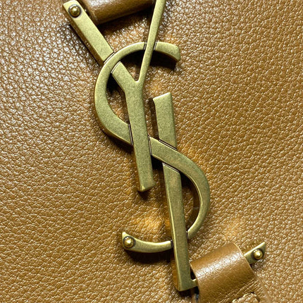 LE 5 À 7 LARGE SUPPLE BAG 31 IN TORTILLA BROWN CALFSKIN