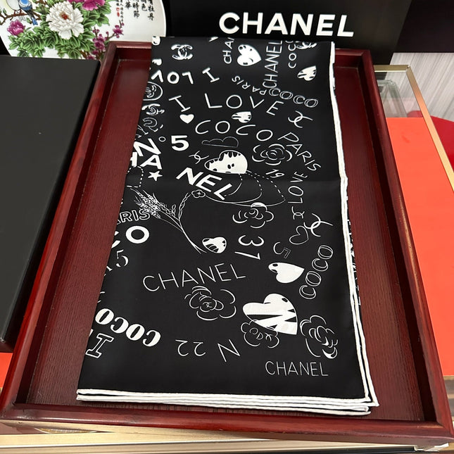 CHANEL 26S SCARF 90 IN SILK 311894