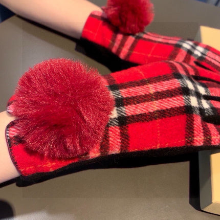 GLOVES IN CHERRY RED AND BLACK WOOL WITH RABBIT FUR 448247