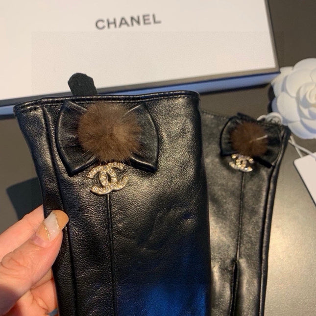 GLOVES IN BLACK LAMBSKIN 456328