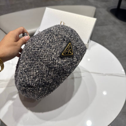 PRADA  26S TWEED BERET 566131