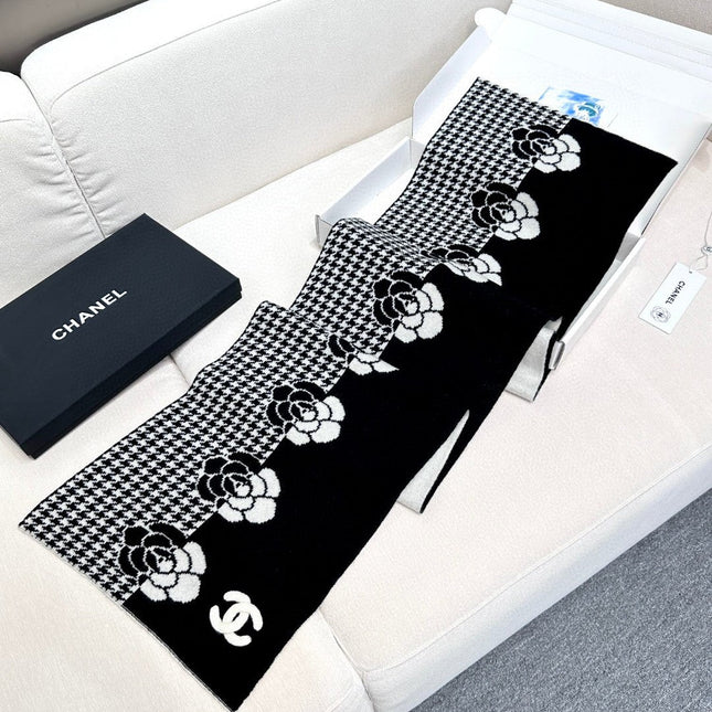 CHANEL 26S SCARF 180 IN CASHMERE 311827