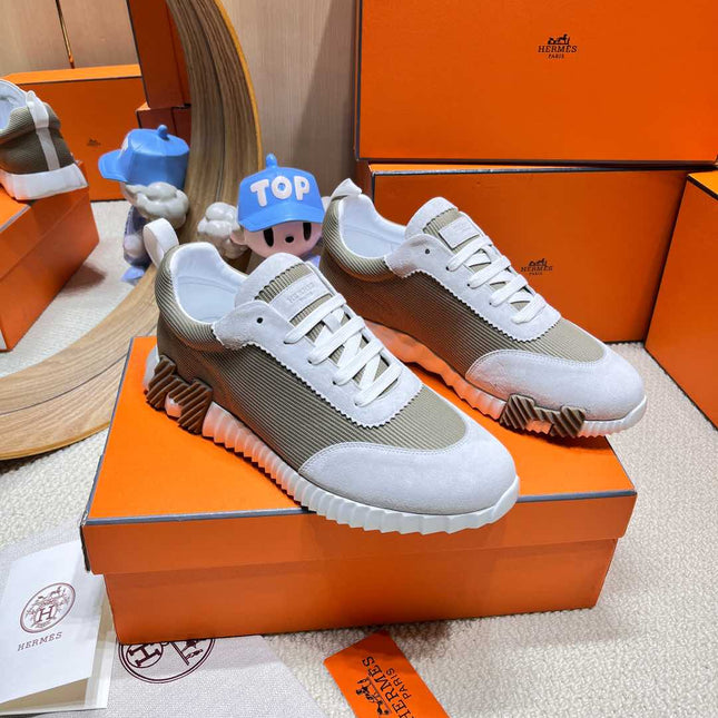 BOUNCING SNEAKER IN PALE GRAY SUEDE AND WOOD BROWN KNIT