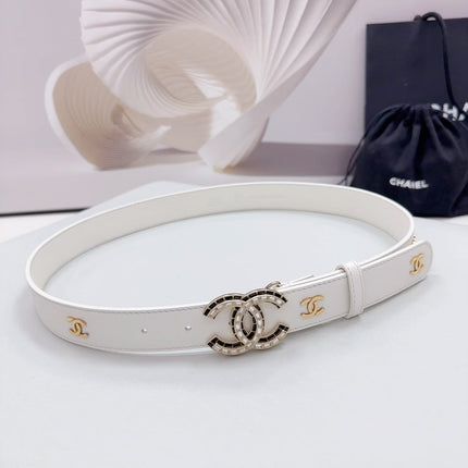 CC 30MM BELT IN WHITE SMOOTH CALFSKIN METAL LOGO GOLD HARDWARE