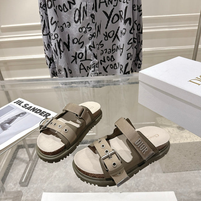 DIOR 26S SLIDES IN KHAKI CANVAS