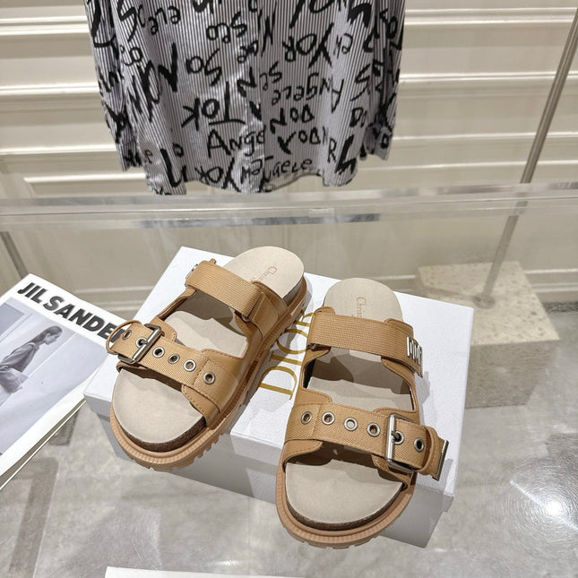 DIOR 26S SLIDES IN CAMEL BEIGE CANVAS