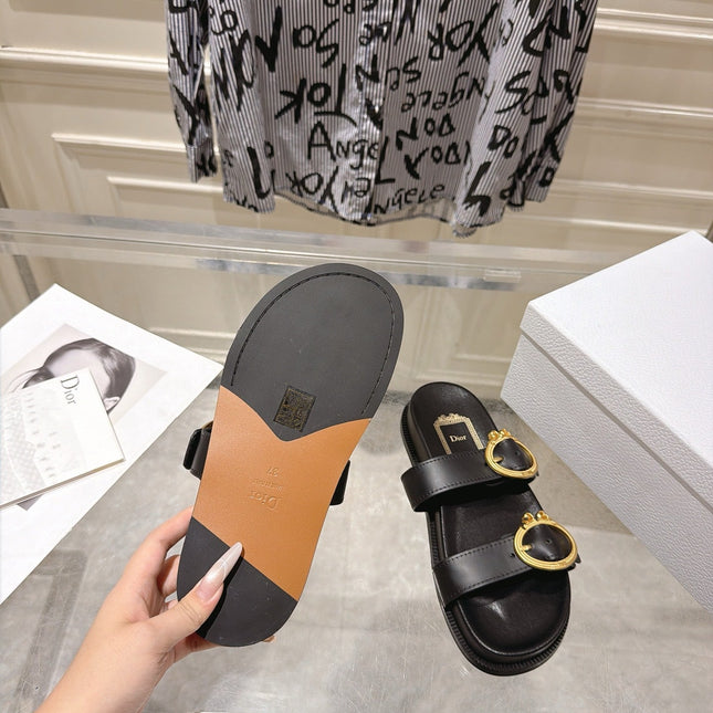 DIOR 26S MEDAILLON BUCKLE SLIDE IN BLACK CALFSKIN