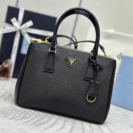 PRADA 25S GALLERIA LARGE BAG 28 IN BLACK CALFSKIN GOLD HARDWARE