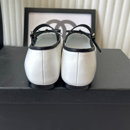 CHANEL 26S SQUARE TOE MARY JANE BALLET FLATS IN WHITE CALFSKIN AND PATENT CALFSKIN