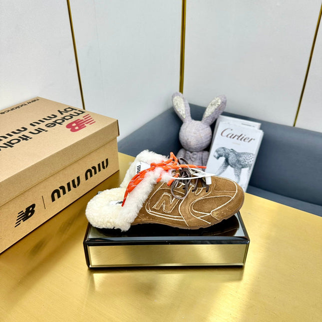 MIUxNEW 530 SNEAKER MULES IN BROWN BLEACHED SUEDE SHEARLING