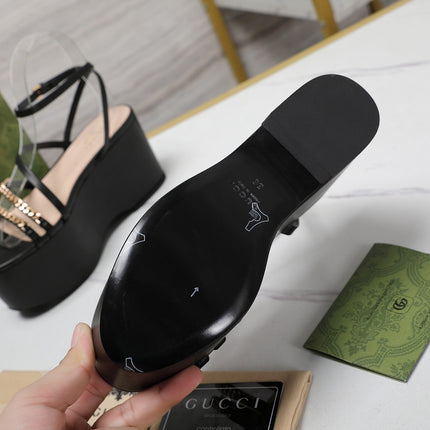 WEDGE PLATFORM IN BLACK SHEEPSKIN