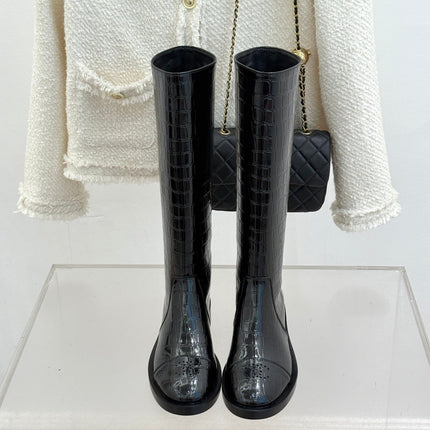 CHANEL 26S KNEE HIGH BOOTS 45MM IN BLACK GLOSSY CROC EMBOSSED CALFSKIN
