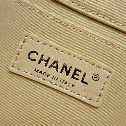 CHANEL 26S FLAP BAG 25 IN BEIGE RAFFIA