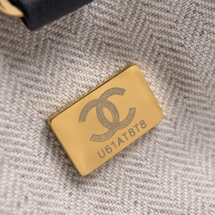 CHANEL 26S SHOPPING TOTE 21 IN BEIGE TWEED