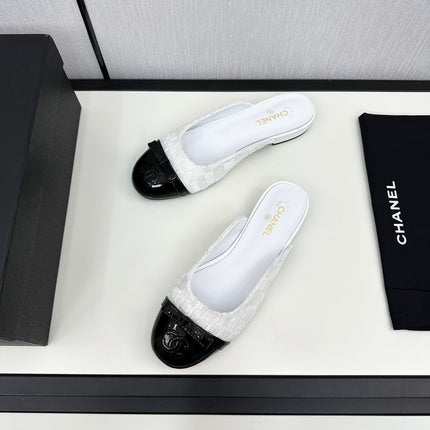 BOW MULE IN WHITE FABRIC AND BLACK CALFSKIN