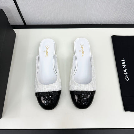 BOW MULE IN WHITE FABRIC AND BLACK CALFSKIN