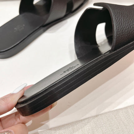 IZMIR SANDAL BLACK LAMBSKIN