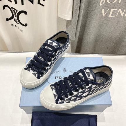 PRA PRINTED COTTON SNEAKERS WHITE AND BLACK TRIANGLE CANVAS