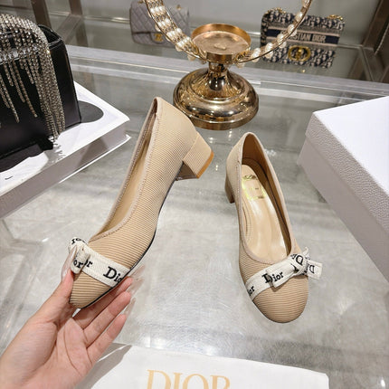 DIOR 26S BLOCK HEEL PUMPS 35MM IN BEIGE MESH FABRIC WITH FRONT BOW