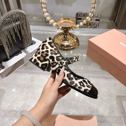 MIUMIU 26S MARY JANE BLOCK HEEL 45MM IN LEOPARD PRINT PONY HAIR AND BLACK PATENT CALFSKIN CAP TOE