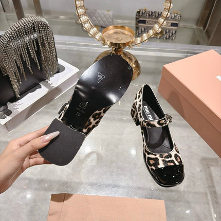 MIUMIU 26S MARY JANE BLOCK HEEL 45MM IN LEOPARD PRINT PONY HAIR AND BLACK PATENT CALFSKIN CAP TOE