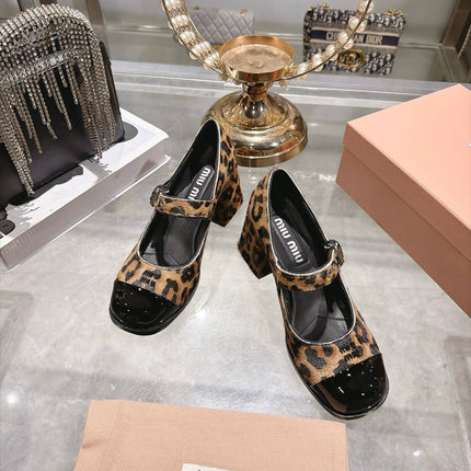 MIUMIU 26S MARY JANE BLOCK HEEL 75MM IN BROWN LEOPARD PRINT PONY HAIR AND BLACK PATENT CALFSKIN CAP TOE