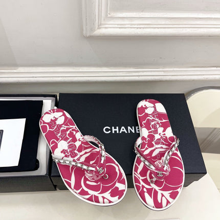 CHANEL 26S THONG SANDALS IN PINK AND WHITE FLORAL PRINT FABRIC