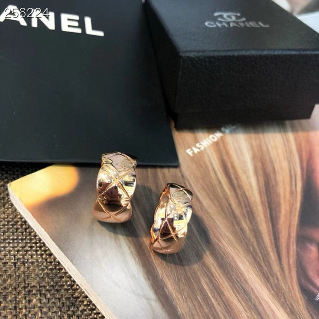 COCO CRUSH RING QUILTED MOTIF IN 18K GOLD SMALL VERSION
